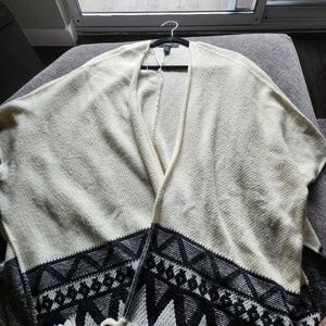 Forever 21 Knit Black and White Poncho/Cape, size S